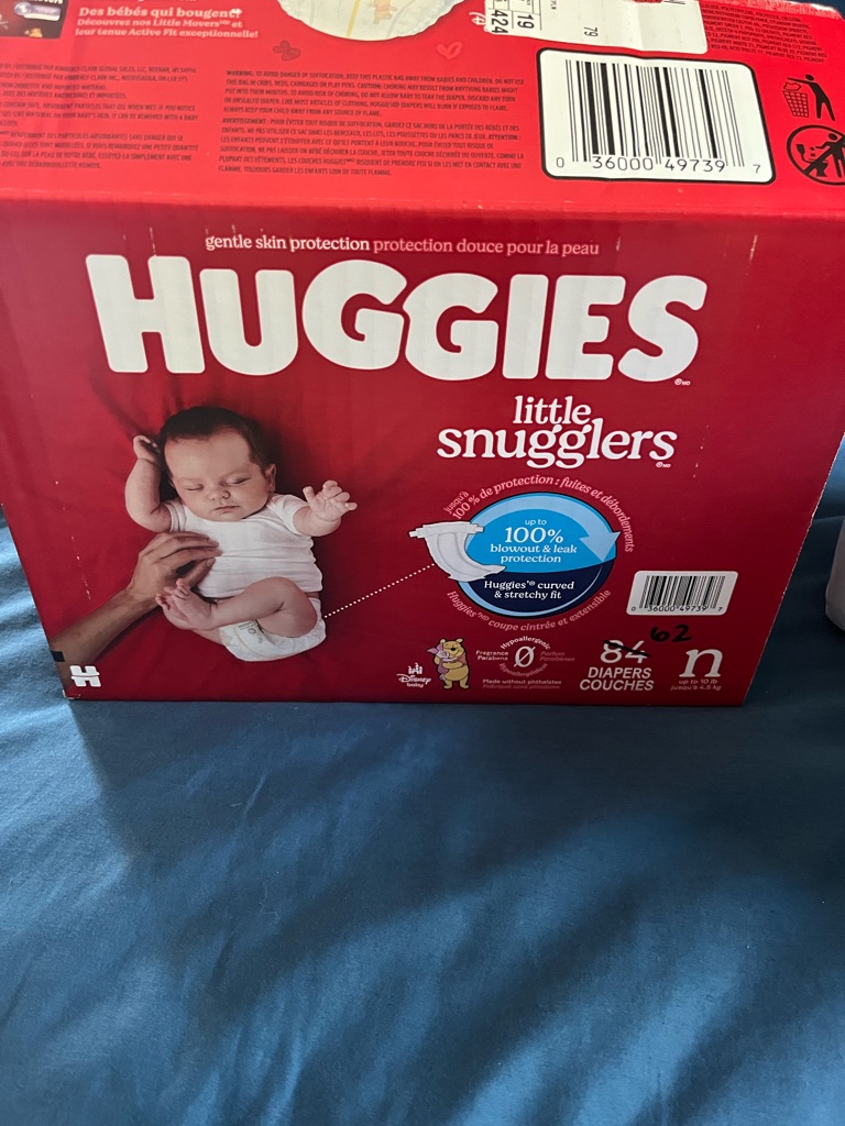 Huggies Little Snugglers Diapers  Red  Brand Huggies 64 Diapers
